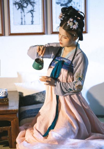 被两根粗大疯狂进出黑蕾丝_午夜激情