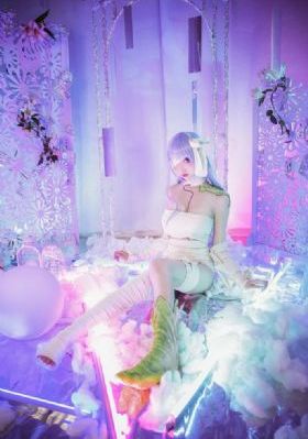 免费久草视频_JVID性感写真